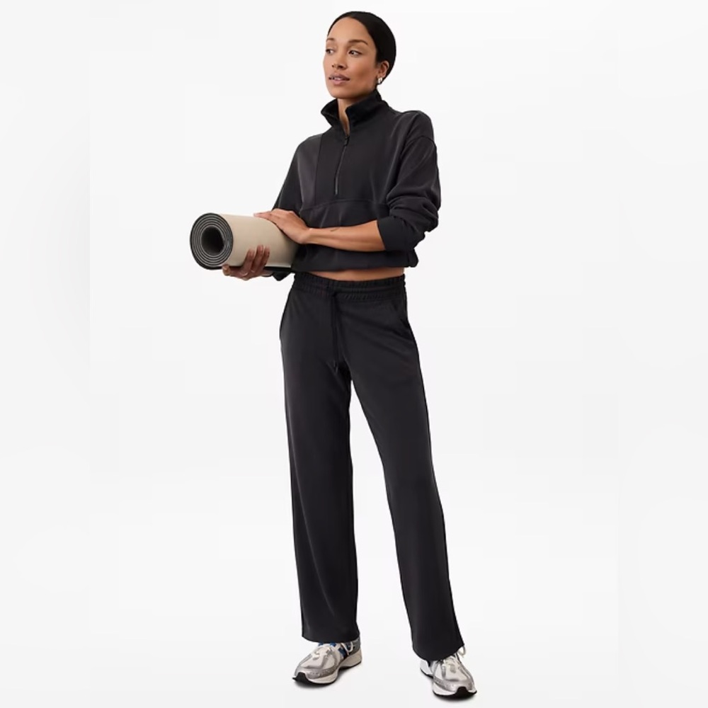 Athleta - Women’s High Rise Wide Leg Athletic Pant in Black - Size XS